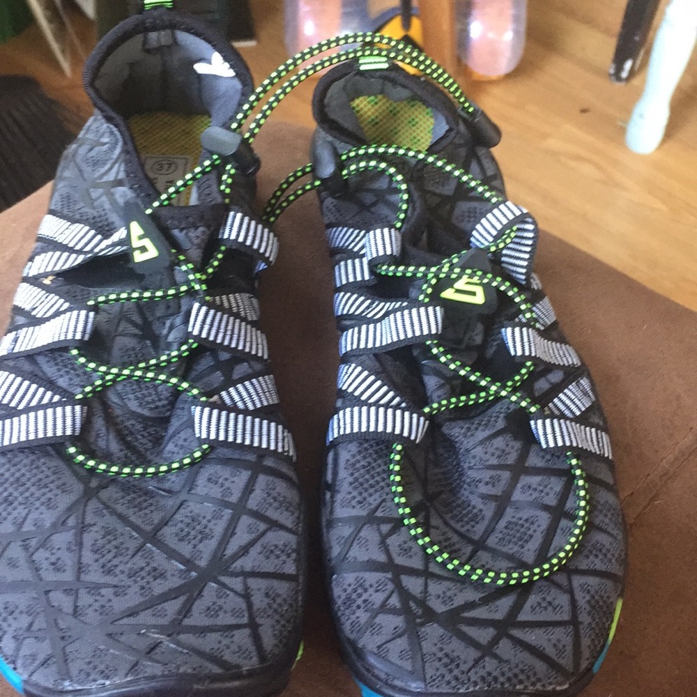 Size 37 (men’s 5) water shoes